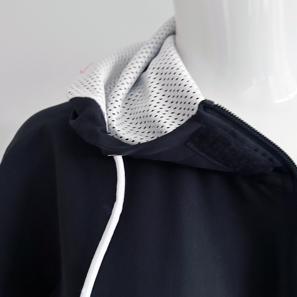 Bebe Black and White Women's hooded windbreaker Jacket - Picture 6 of 14